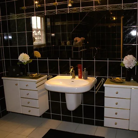 Meerzeit-4sz, 2wohnzimmer, Wlan-8 Km Warnemuende Sievershagen