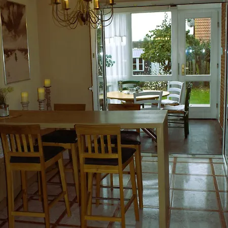 Meerzeit-4sz, 2wohnzimmer, Wlan-8 Km Warnemuende *